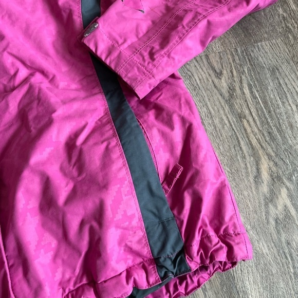 Columbia Women’s Pink outer jacket shell, size medium - Picture 10 of 14